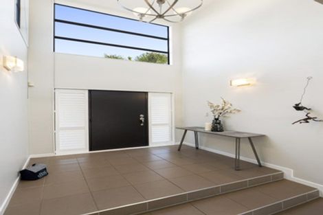 Photo of property in 16 Oak View Terrace, Schnapper Rock, Auckland, 0632