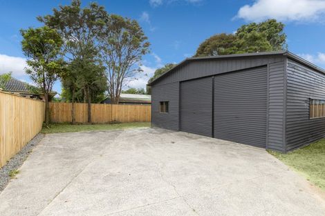 Photo of property in 561 Swanson Road, Ranui, Auckland, 0612