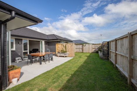 Photo of property in 8 Costello Drive, Ngatea, 3503