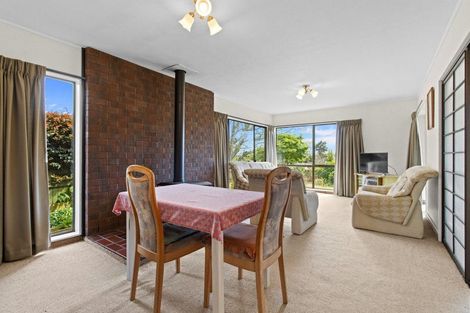Photo of property in 12 Tamati Place, Merrilands, New Plymouth, 4312