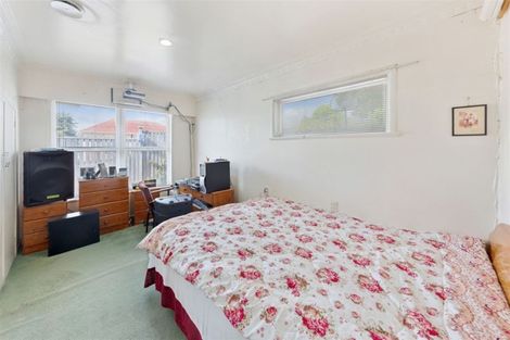 Photo of property in 17 Beaumonts Way, Manurewa, Auckland, 2102
