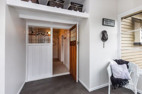 Photo of property in 74 Selwyn Street, Somerfield, Christchurch, 8024