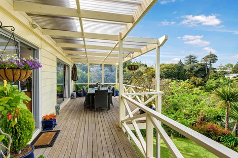 Photo of property in 20 Montgomery Crescent, Cockle Bay, Auckland, 2014