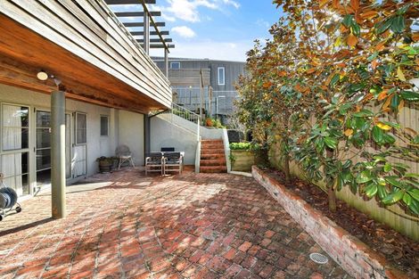 Photo of property in 11 Oceanview Road, Mount Maunganui, 3116