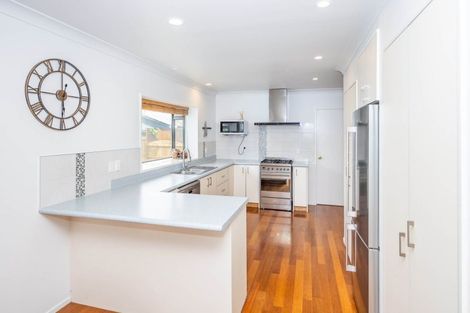 Photo of property in 27 Halcione Close, Flagstaff, Hamilton, 3210