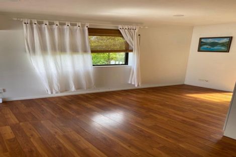 Photo of property in 44 Maui Pomare Street, Blockhouse Bay, Auckland, 0600