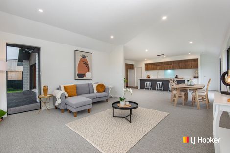 Photo of property in 44 Constitution Avenue, Milton, 9220