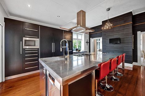 Photo of property in 2 Morrissey Street, Hawera, 4610