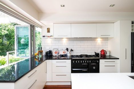 Photo of property in 17b Kopanga Road, Havelock North, 4130