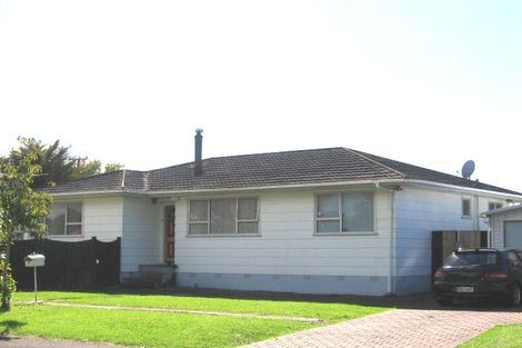 Photo of property in 2 Parma Place, Henderson, Auckland, 0612