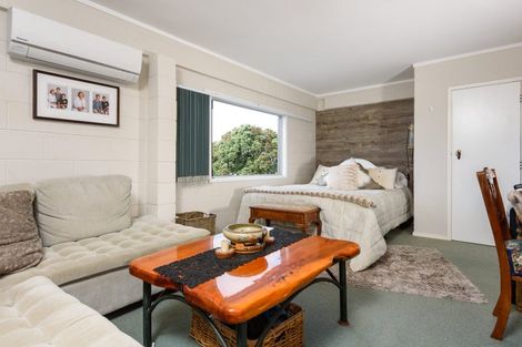 Photo of property in 1 Coach Drive, Otumoetai, Tauranga, 3110