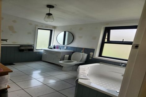 Photo of property in 6a Elmslie Road, Pinehaven, Upper Hutt, 5019