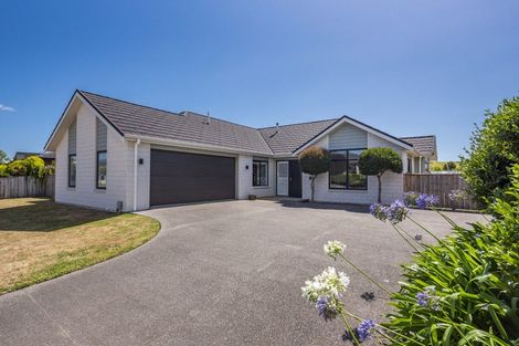 Photo of property in 176 Milne Drive, Paraparaumu, 5032