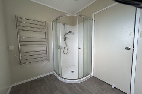 Photo of property in 2/8 Senecio Place, Weymouth, Auckland, 2103