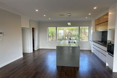 Photo of property in 50 Headland Drive, Long Bay, Auckland, 0630