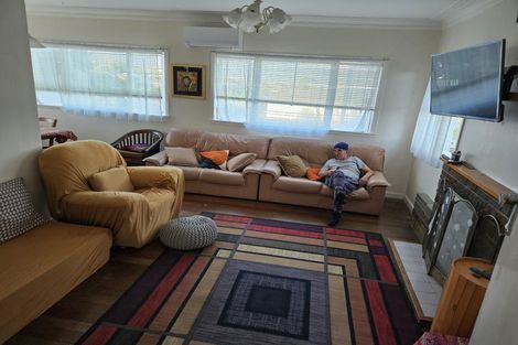 Photo of property in 34 Eastglen Road, Glen Eden, Auckland, 0602