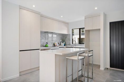 Photo of property in 4/9 Smiths Avenue, Papakura, 2110