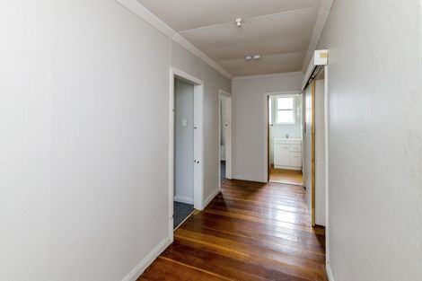 Photo of property in 59 Tiro Tiro Road, Levin, 5510