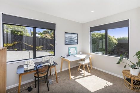 Photo of property in 63 Moncks Spur Road, Redcliffs, Christchurch, 8081