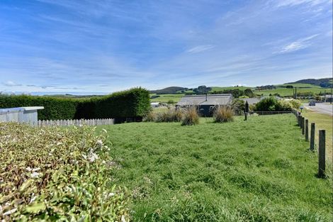 Photo of property in 16 Tokanui Haldane Road, Tokanui, 9884