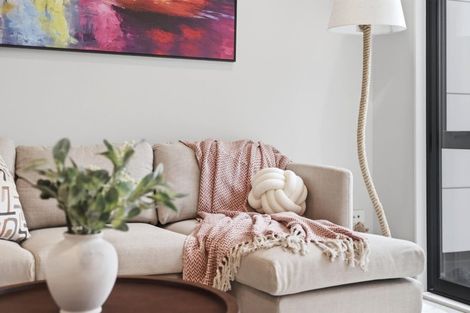 Photo of property in 2/7 Tapu Road, Huapai, Kumeu, 0810