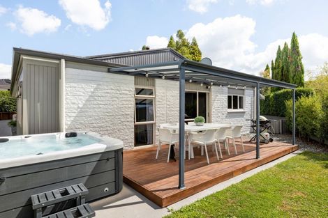 Photo of property in 9 Grassy Downs Place, St Andrews, Hamilton, 3200