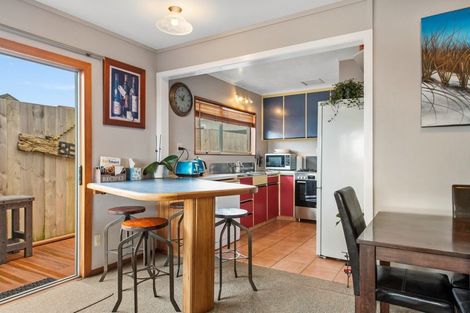 Photo of property in 2/1004 Papamoa Beach Road, Papamoa Beach, Papamoa, 3118