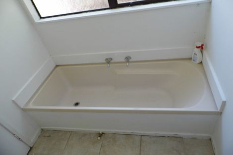 Photo of property in 2/20 Eastdale Road, Avondale, Auckland, 1026