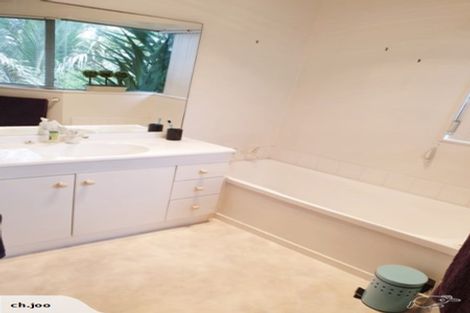 Photo of property in 73 Pemberton Avenue, Bayview, Auckland, 0629