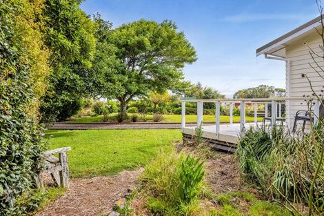 Photo of property in 2699 Eltham Road, Te Kiri, Opunake, 4682