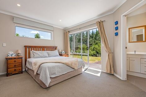 Photo of property in 37 County Heights Drive, Aokautere, Palmerston North, 4471