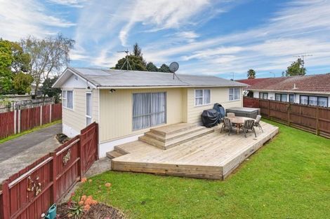 Photo of property in 8 Airfield Road, Takanini, 2112