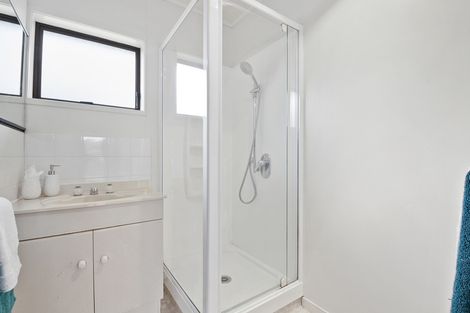 Photo of property in 2/31 Ti Nana Crescent, Henderson, Auckland, 0610