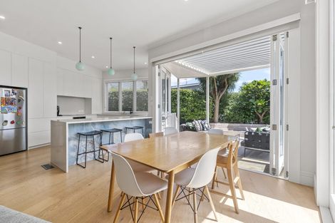 Photo of property in 40 Livingstone Street, Westmere, Auckland, 1022