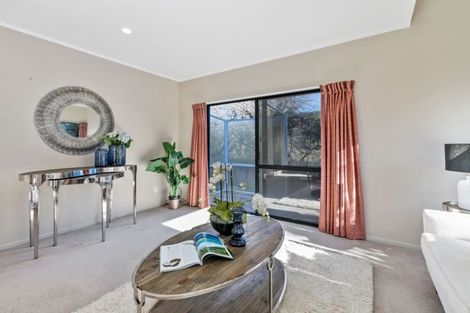 Photo of property in 1/26 Centorian Drive, Windsor Park, Auckland, 0632