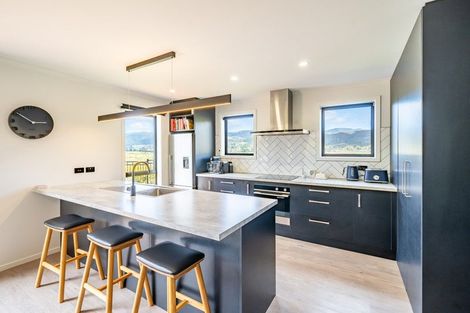 Photo of property in 7 Margaret Mahy Drive, Blue Mountains, Upper Hutt, 5371