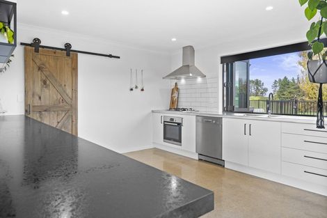 Photo of property in 10 Clifford Close, Leamington, Cambridge, 3432