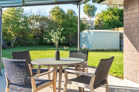 Photo of property in 98 Gibbons Street, Ebdentown, Upper Hutt, 5018