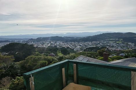 Photo of property in 90 Farnham Street, Mornington, Wellington, 6021