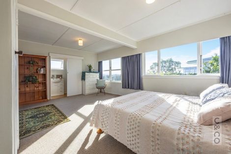 Photo of property in 67 Garfield Road, Helensville, 0800