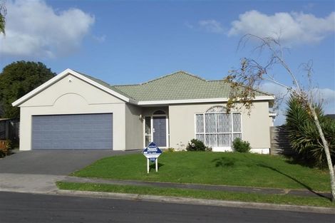 Photo of property in 22 Te Hoe Grove, Pinehill, Auckland, 0632