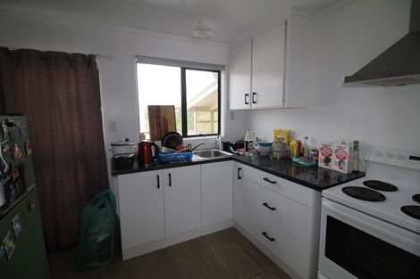 Photo of property in 43a Sunhaven Drive, Newlands, Wellington, 6037