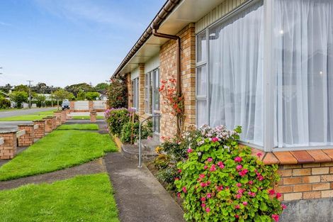 Photo of property in 15 Grey Street, Hawera, 4610