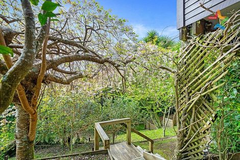 Photo of property in 14 Maungaraki Road, Korokoro, Lower Hutt, 5012