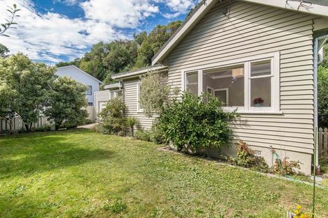 Photo of property in 74 Para Street, Miramar, Wellington, 6022