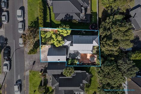 Photo of property in 2/1 Valley Road, Northcote, Auckland, 0626