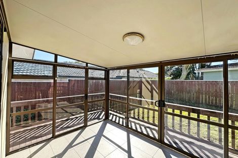 Photo of property in 16 Nerissa Place, Randwick Park, Auckland, 2105