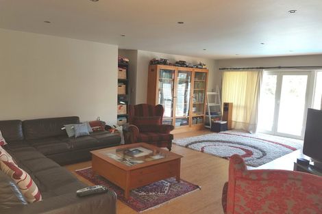 Photo of property in 77 Seaview Road, Paremata, Porirua, 5024