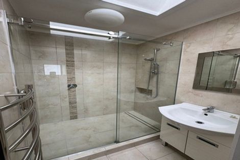 Photo of property in 1/60 Nikau Street, New Lynn, Auckland, 0600