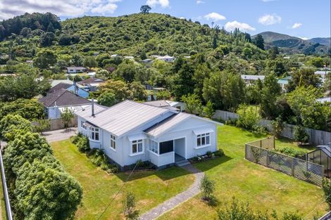 Photo of property in 29 Revans Street, Featherston, 5710